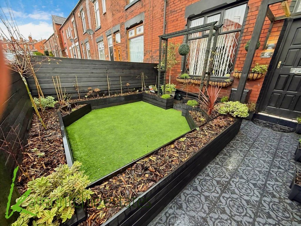 Property photo 3 of 14