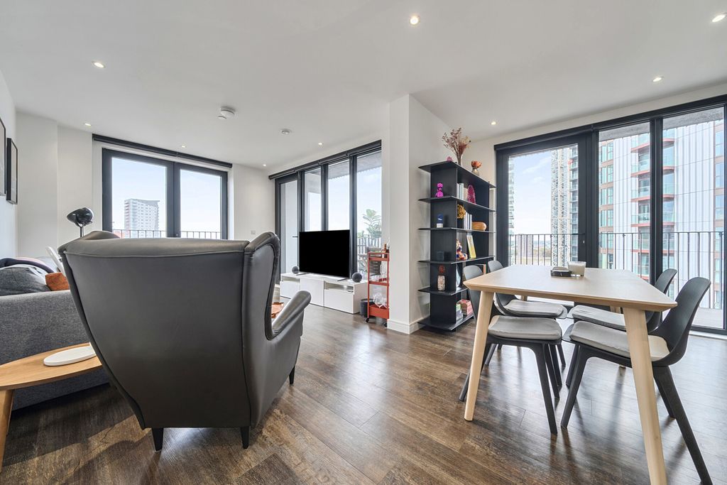 Property photo 1 of 19 Reception Room