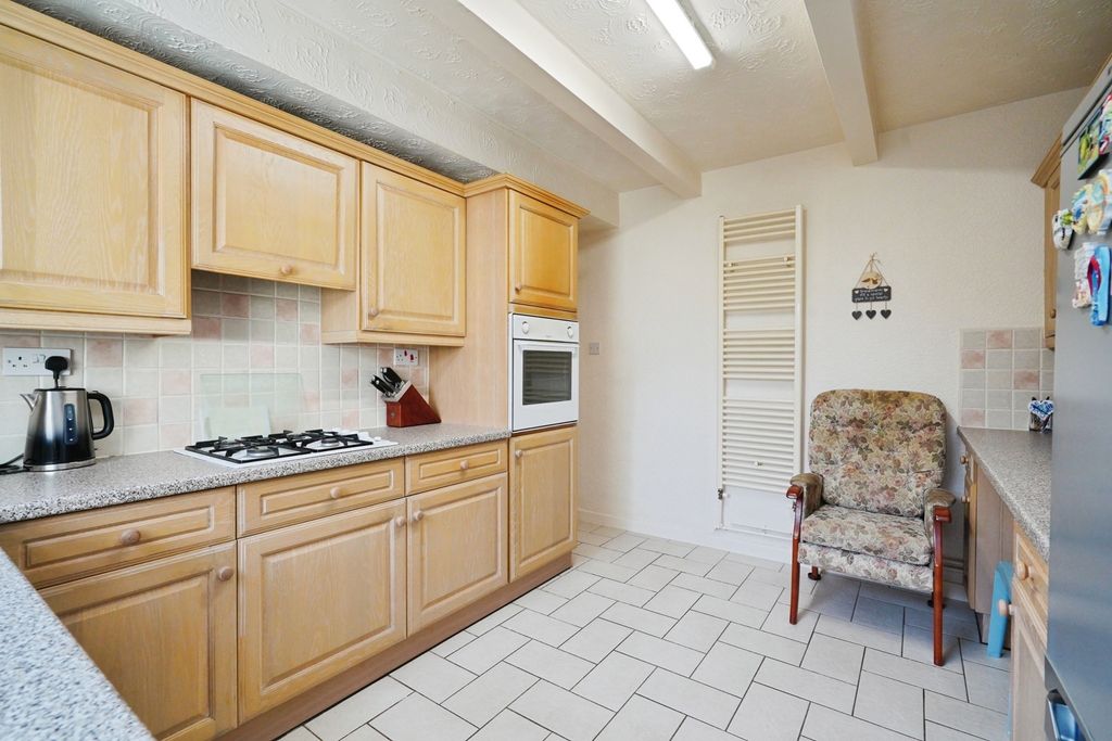 Property photo 2 of 16 Pbox-Img.Jpg