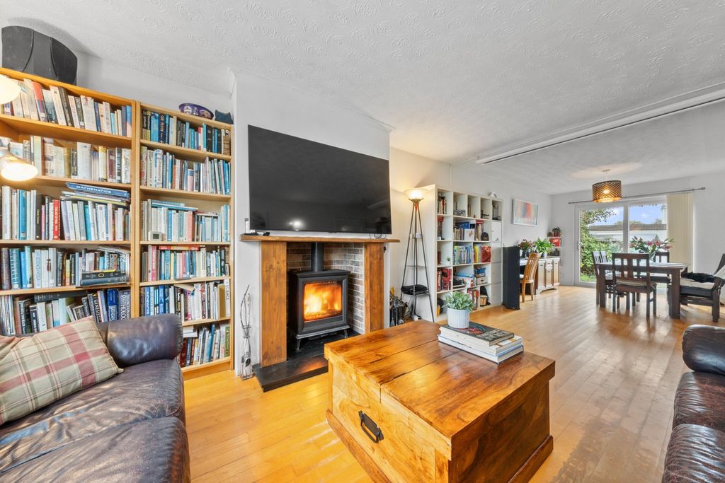 Property photo 2 of 29