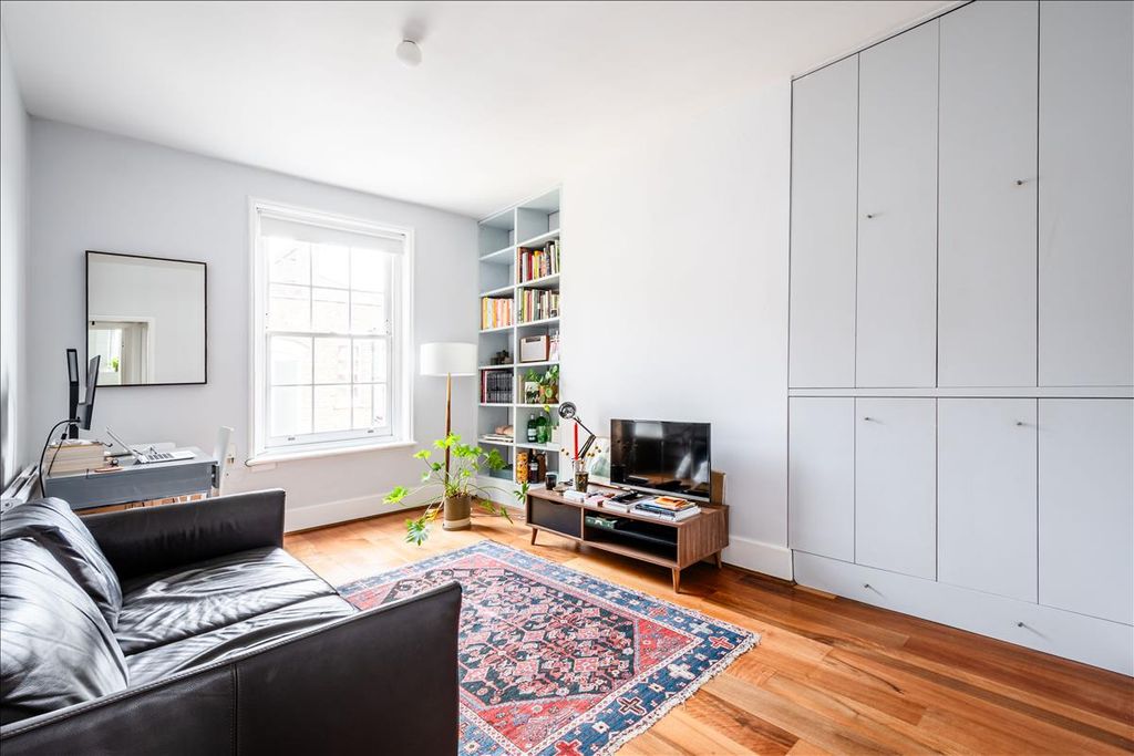 Property photo 3 of 12