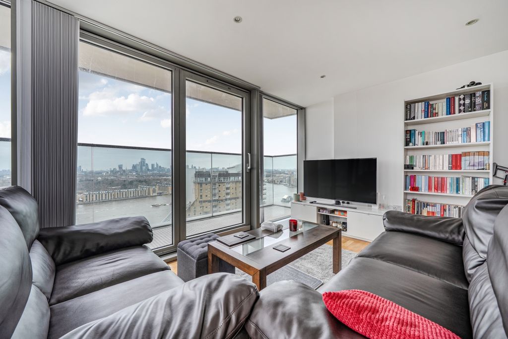 Property photo 2 of 12 1415693-10-699616...