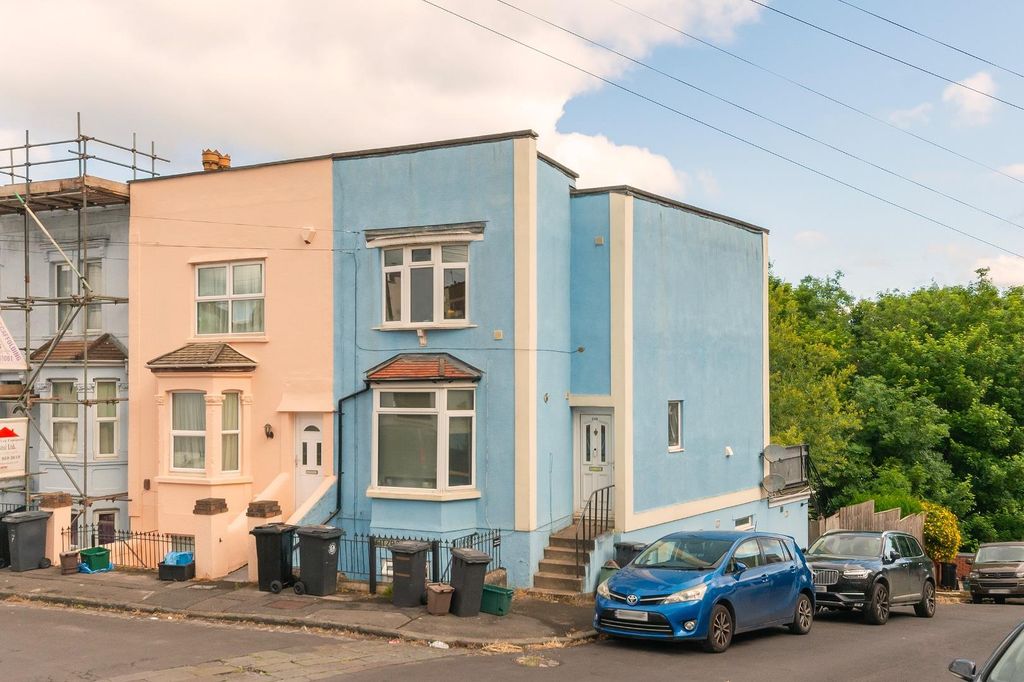 Property photo 2 of 23 2F9Sbtn - External G.Jpg