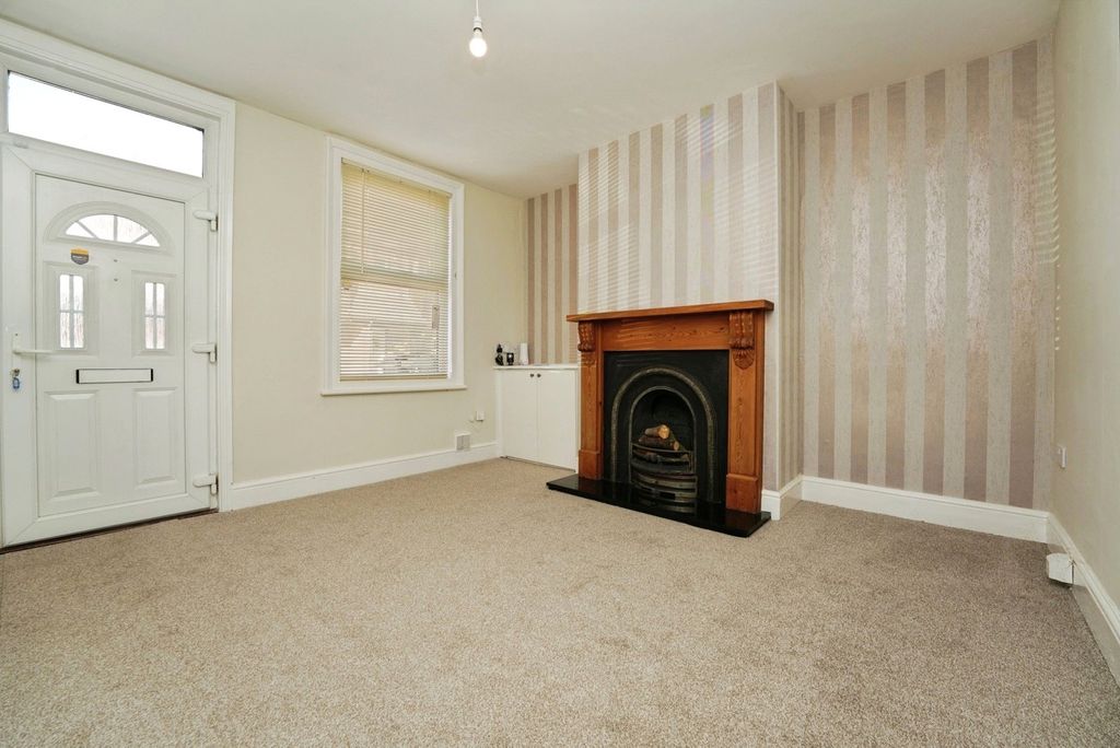 Property photo 3 of 17 Photo