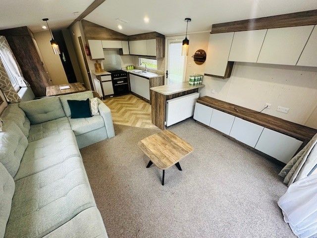 Property photo 3 of 6 Nhlzp6909Ca53E1834.Jpg