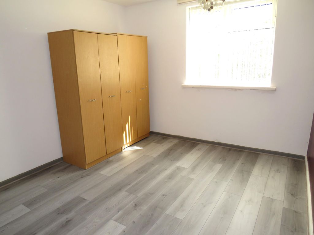Property photo 3 of 7 Bedroom 1