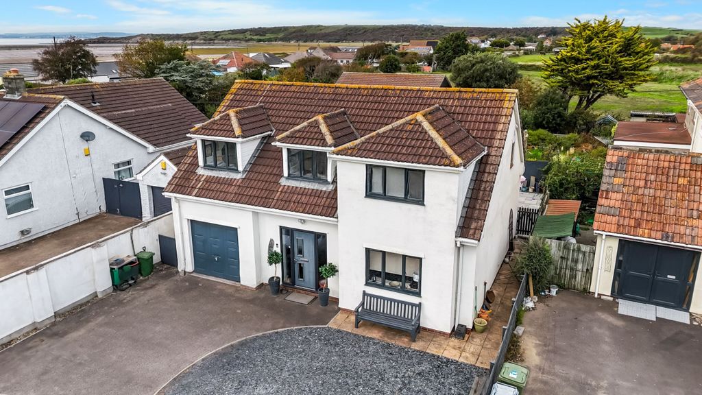 Property photo 2 of 45