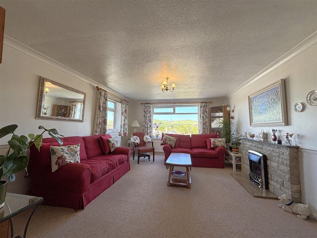 Property photo 2 of 27 20.Jpg