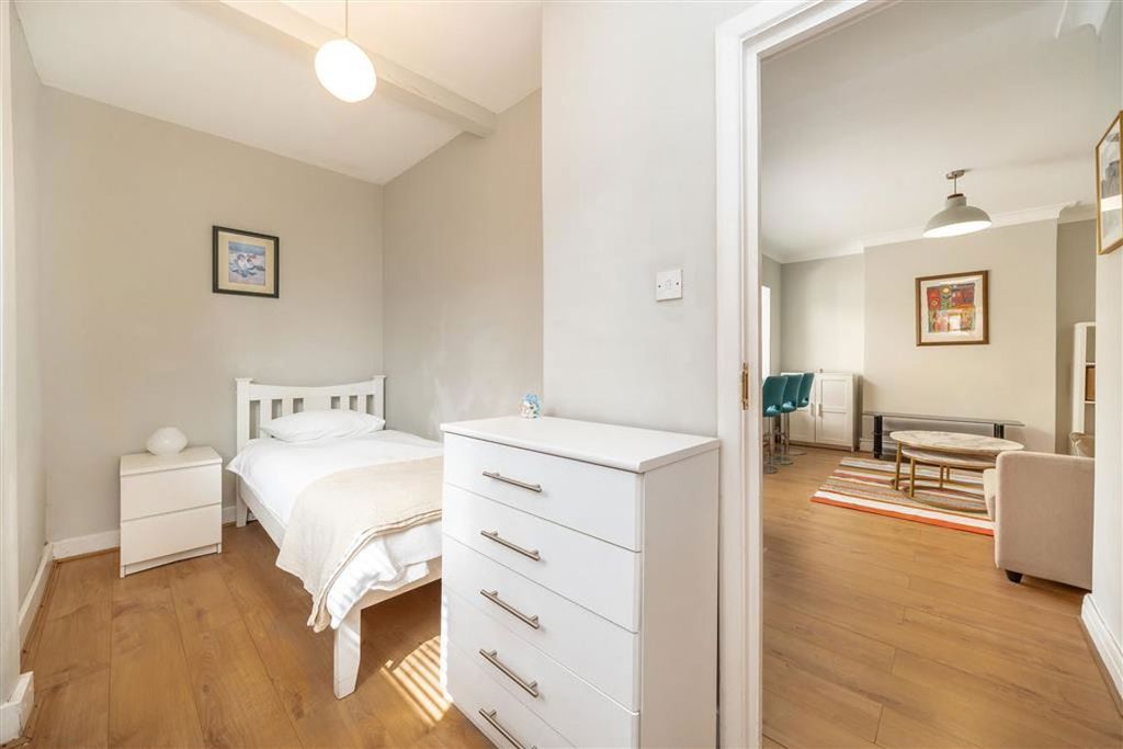 Property photo 3 of 6