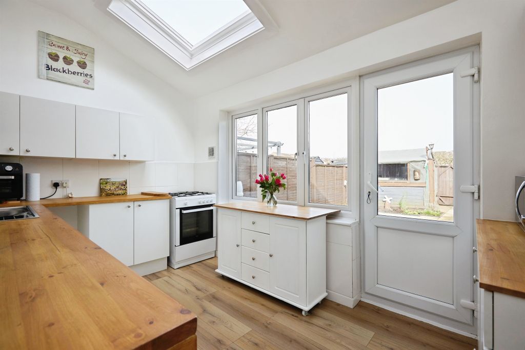 Property photo 3 of 15