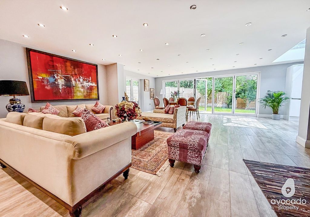Property photo 3 of 39 4108727