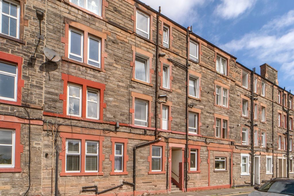 Property photo 1 of 15 4982740