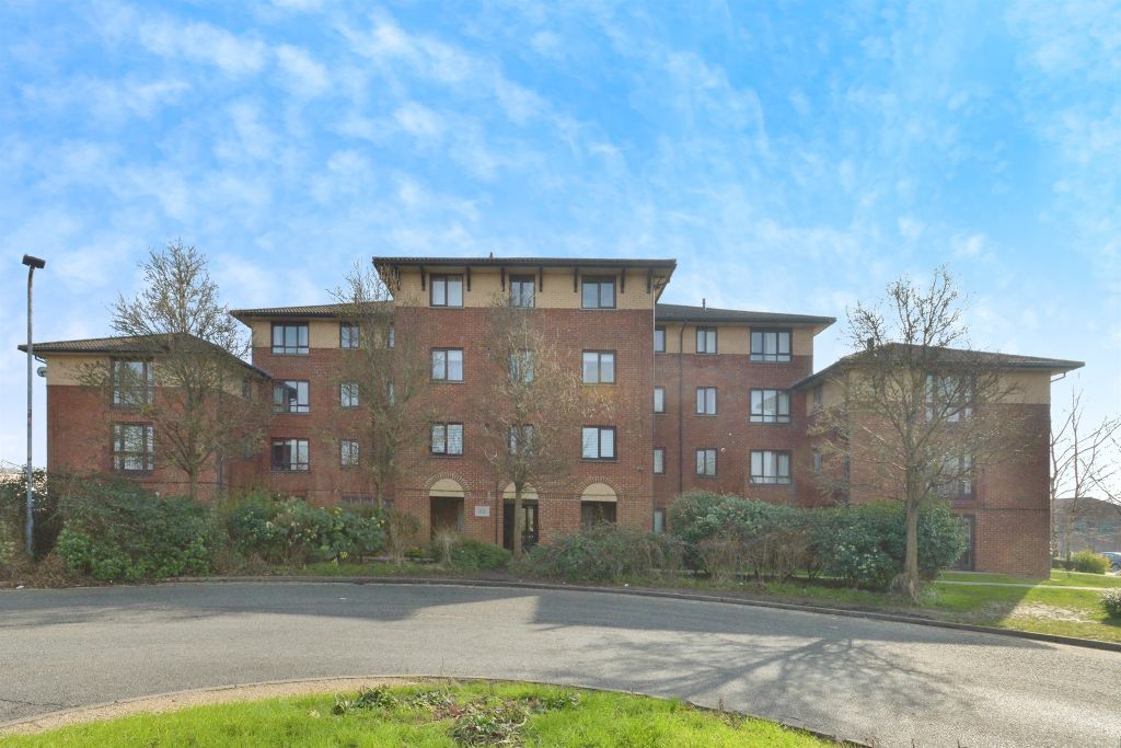 Property photo 1 of 17