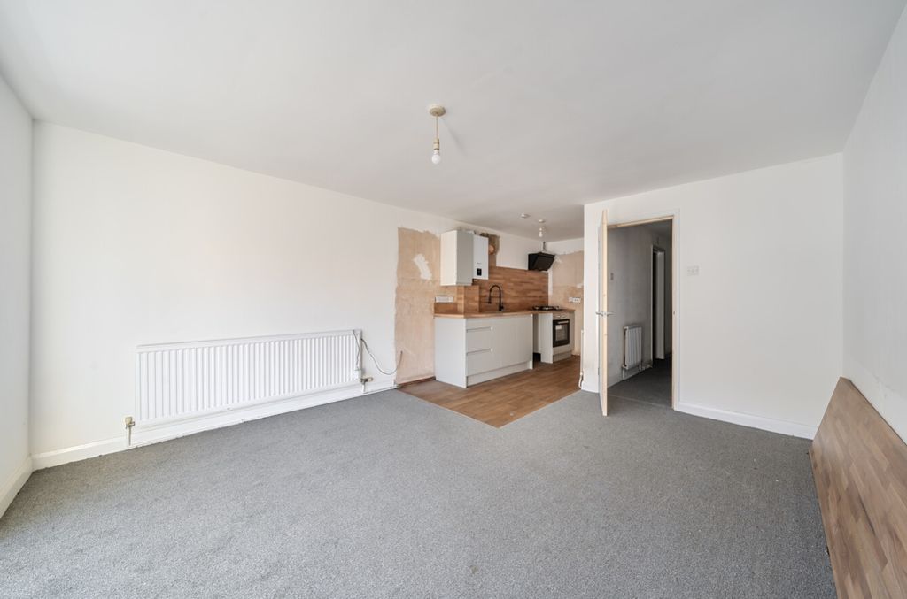 Additional image 6 of 1 bed flat for saleTorrington Street, Grimsby, Lincolnshire DN32