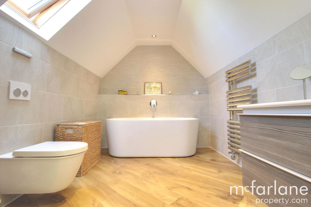 Property photo 3 of 34