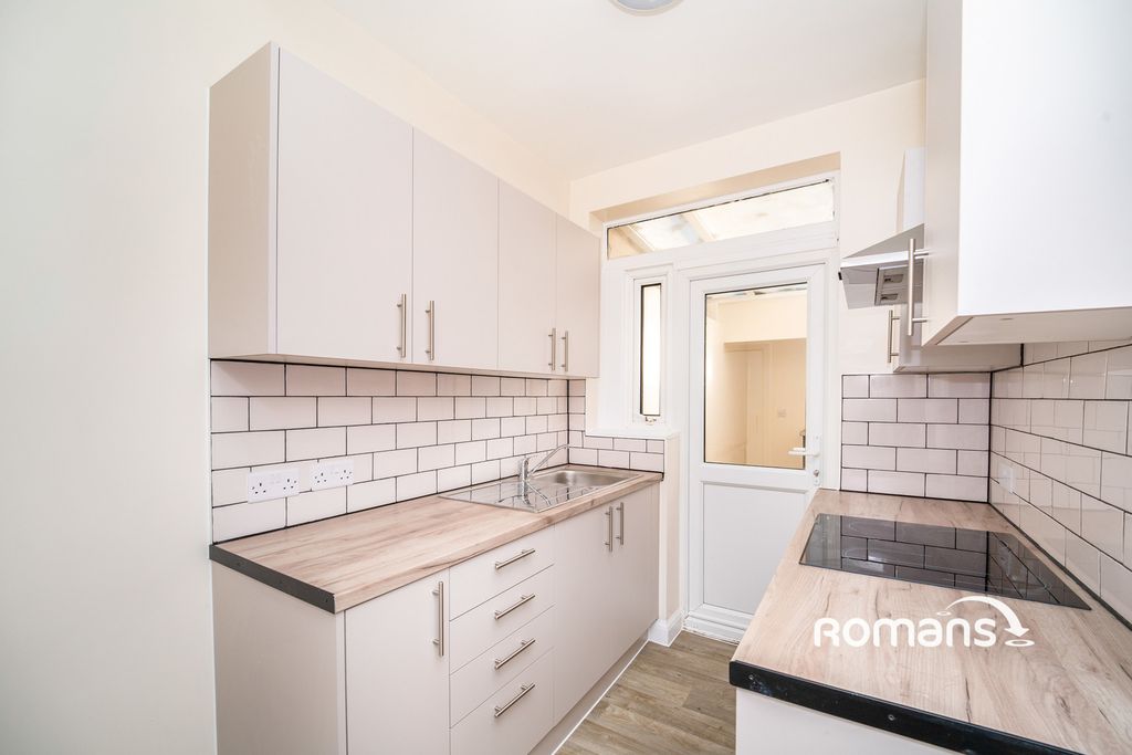 Property photo 3 of 10 Photo