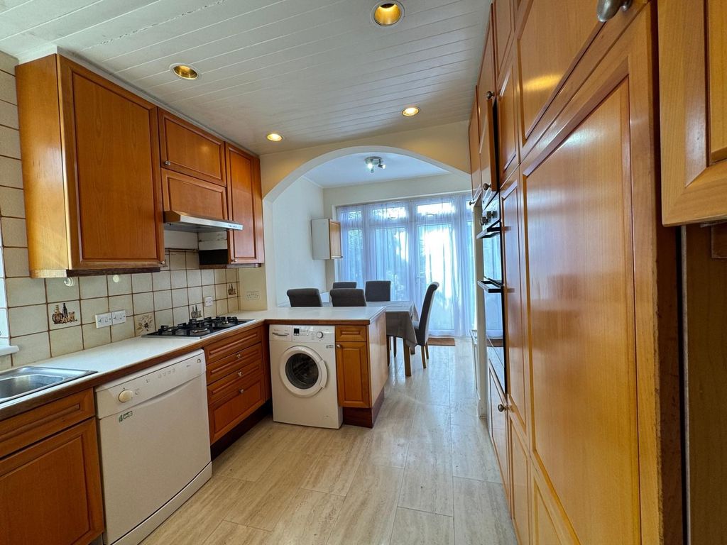 Property photo 3 of 13 Picture14