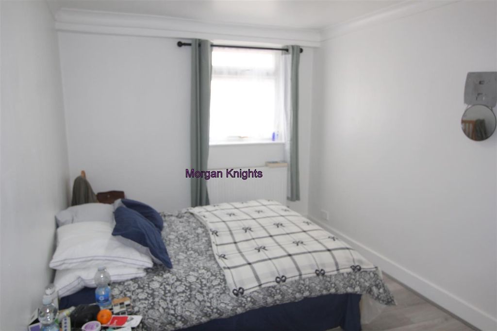 Property photo 3 of 10 Bedroom: