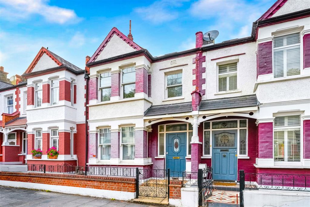 Property photo 1 of 30 Ridgedale Street