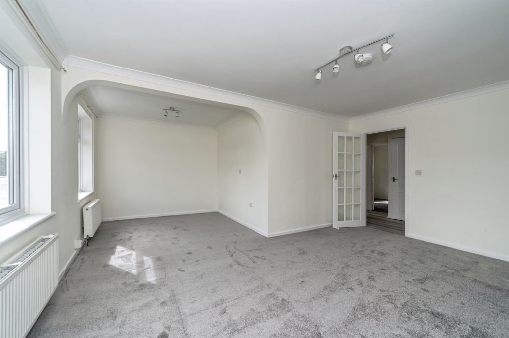 Property photo 3 of 24