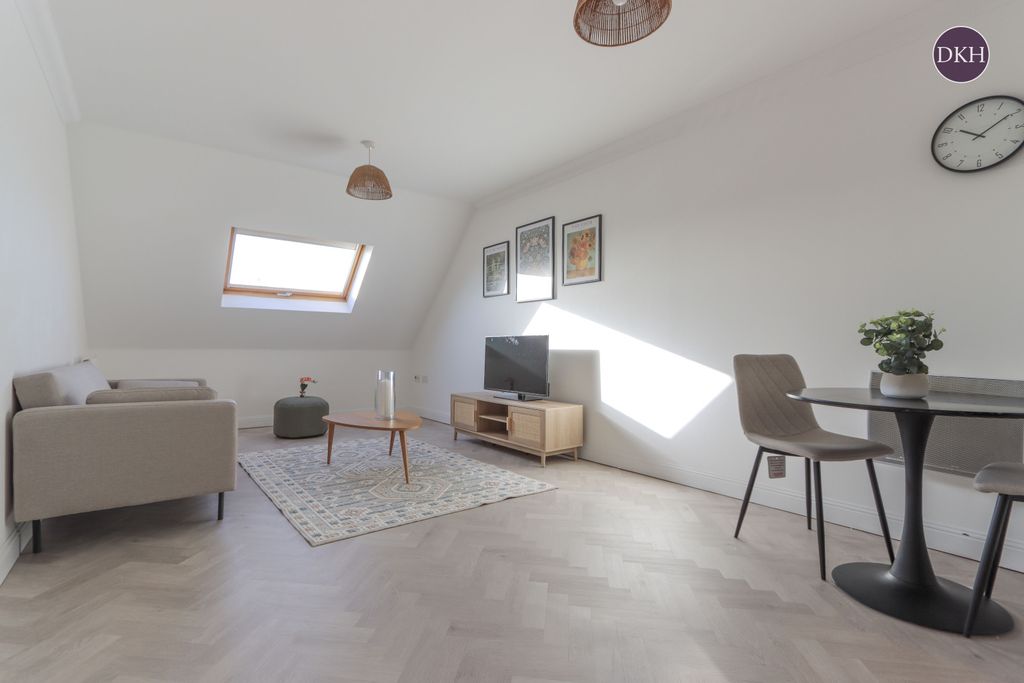 Property photo 2 of 10 Picture No. 14