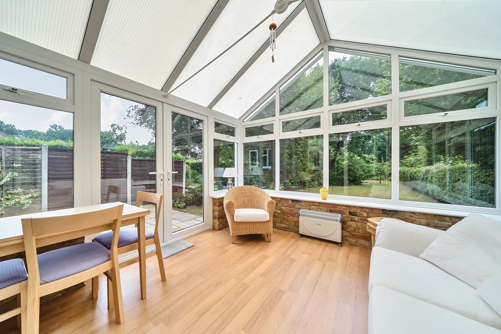 Property photo 3 of 22 1318345-6-686521E...