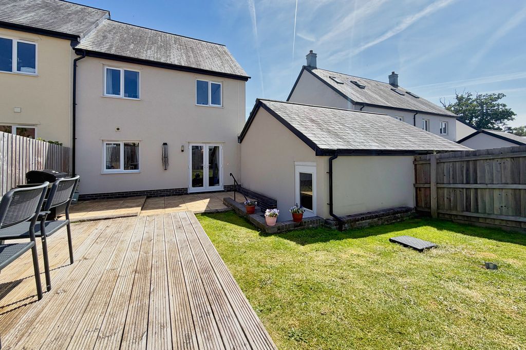 Property photo 3 of 19