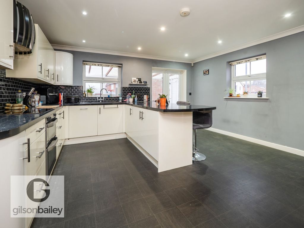 Property photo 2 of 14 114Magdalenroad-25