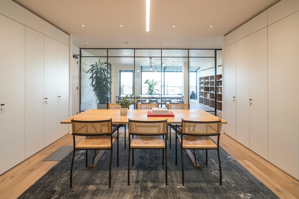 Property photo 2 of 12 Internal