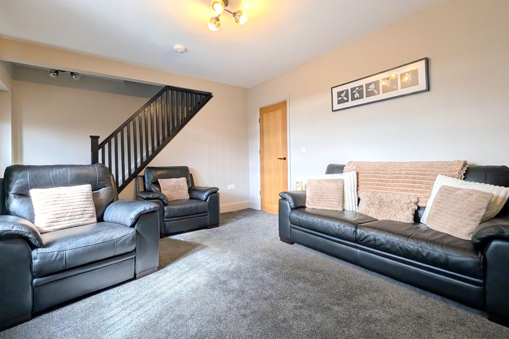 Property photo 3 of 20 Park Lane Ewemove Siddal (19)