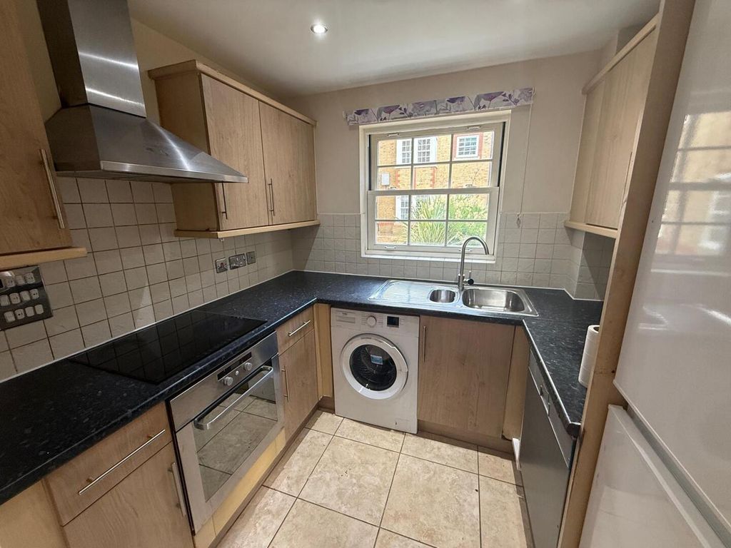 Property photo 1 of 9 Kitchen