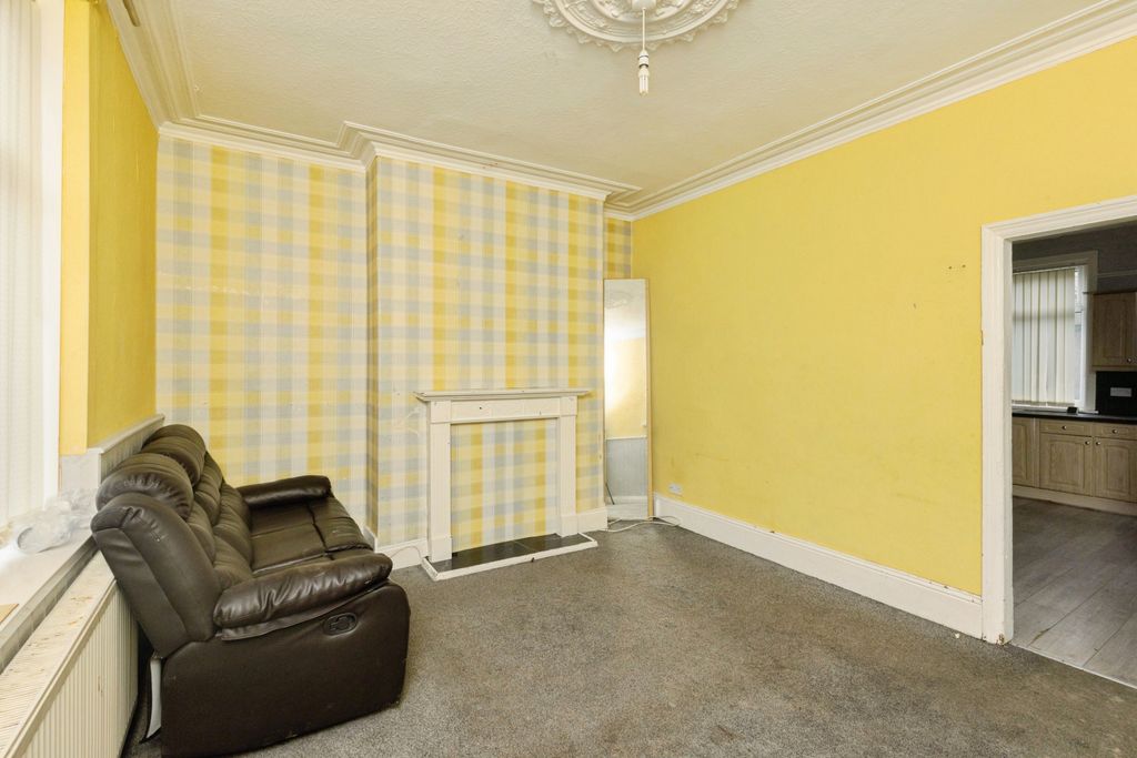 Property photo 3 of 18