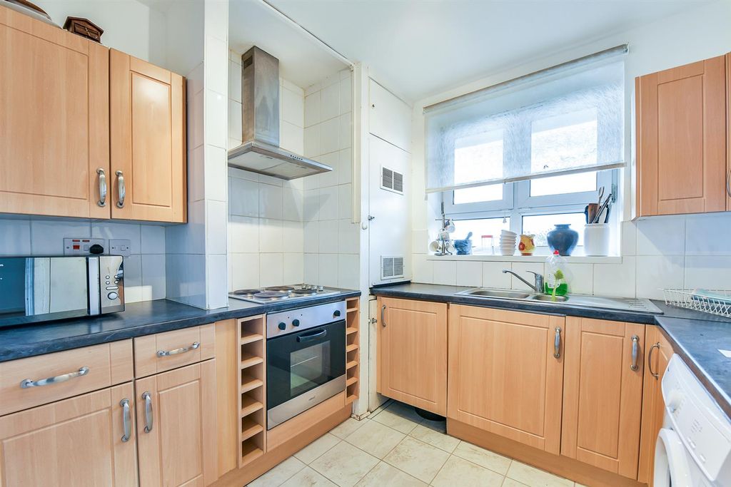 Property photo 3 of 8