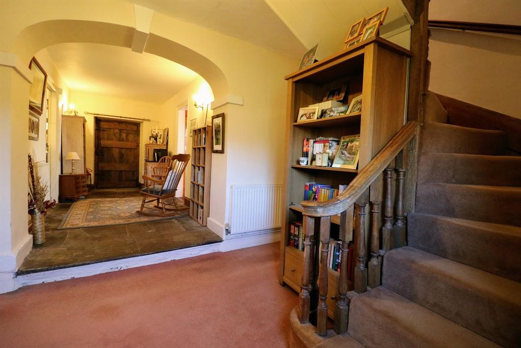Property photo 3 of 16 Photo 2