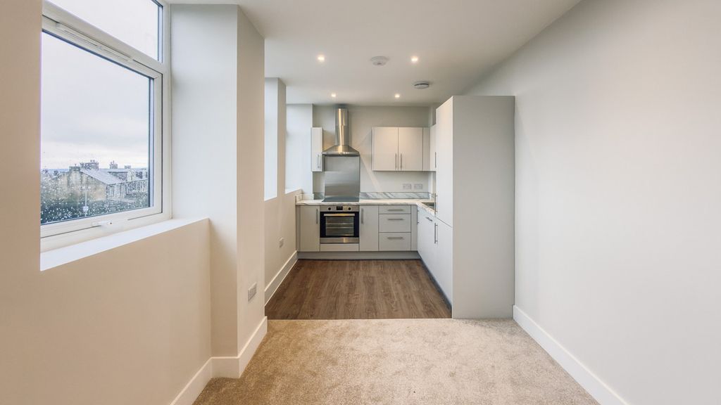 Additional image 9 of 1 bed flat for saleSpringhall Lane, Halifax HX1