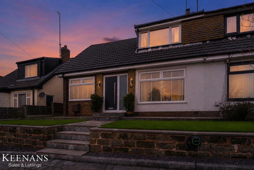 Property photo 1 of 30 Elmpark Way New.Png