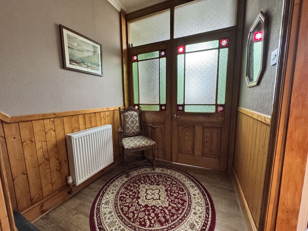 Property photo 2 of 24 Hall