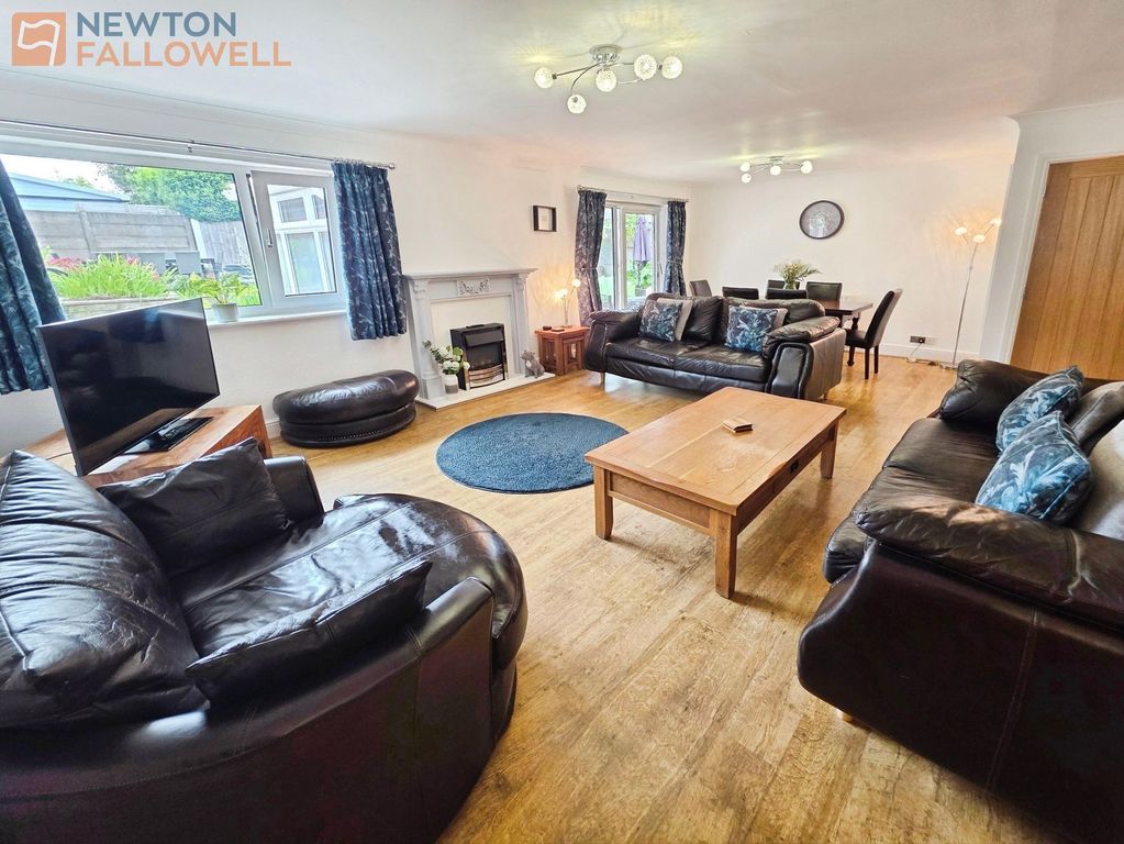 Property photo 2 of 38
