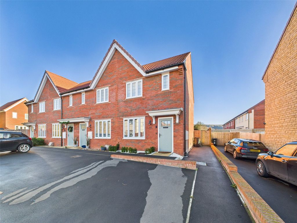 Property photo 1 of 21 Picture No. 02