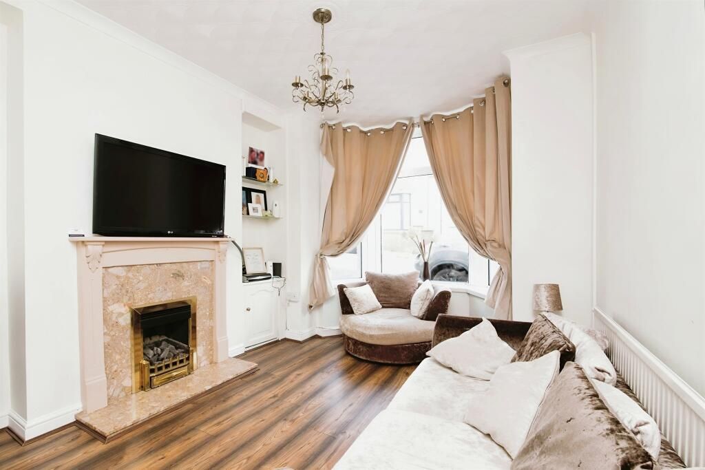 Property photo 2 of 14