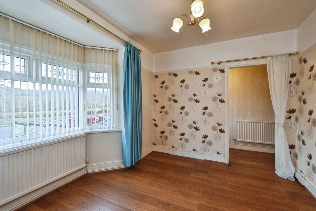 Property photo 3 of 19 Pbox-Img.Jpg