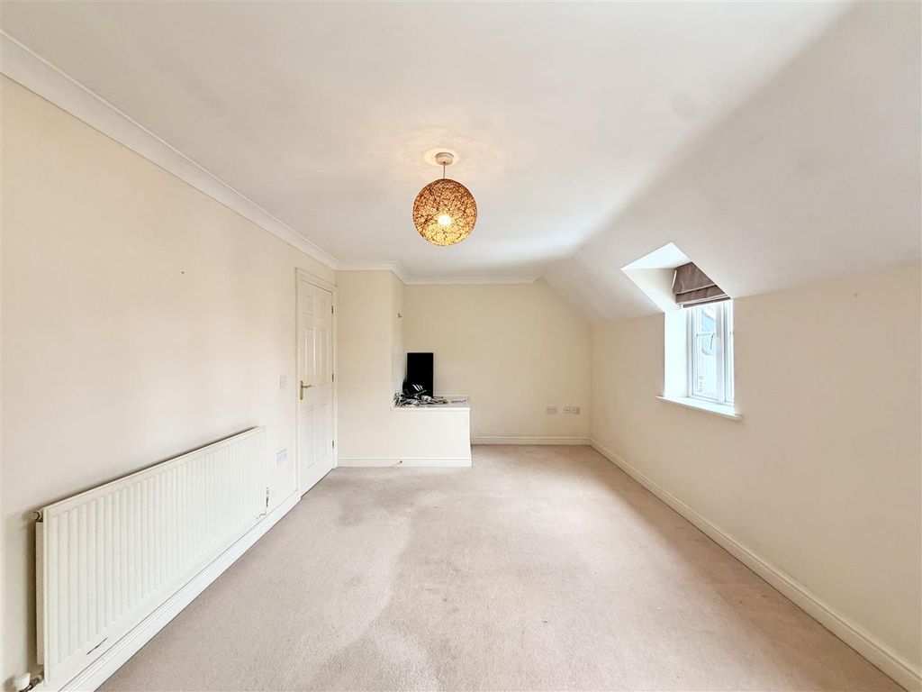 Property photo 3 of 12 3