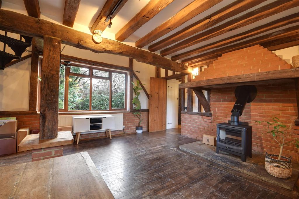 Property photo 2 of 31