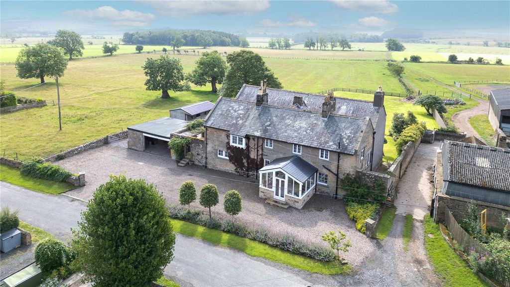Property photo 1 of 36 Wingates House