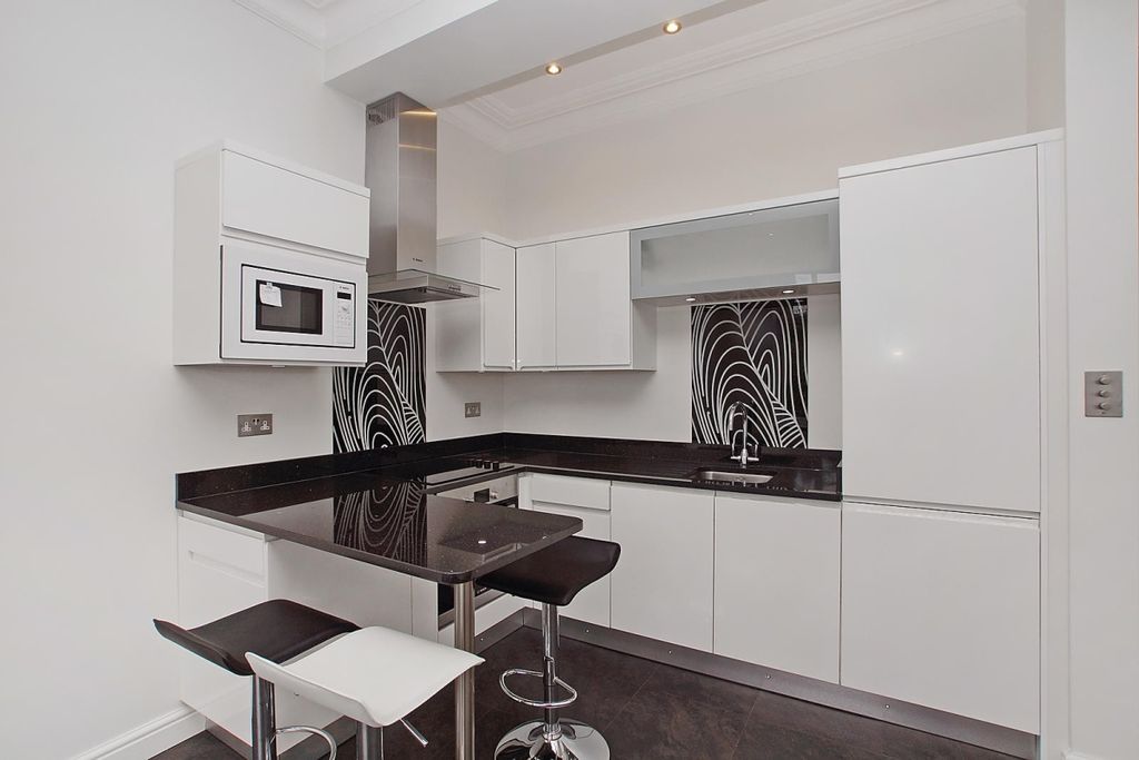 Property photo 2 of 7 Two Bedroom Apart...