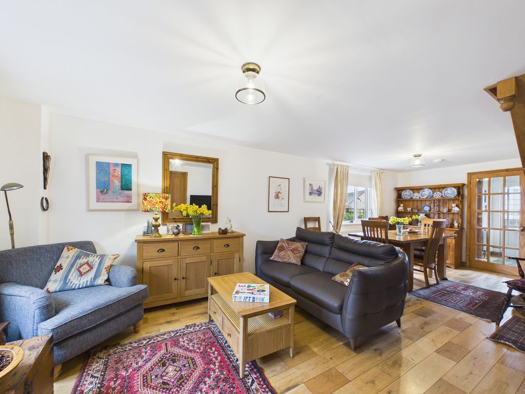 Property photo 2 of 14 Lounge Area