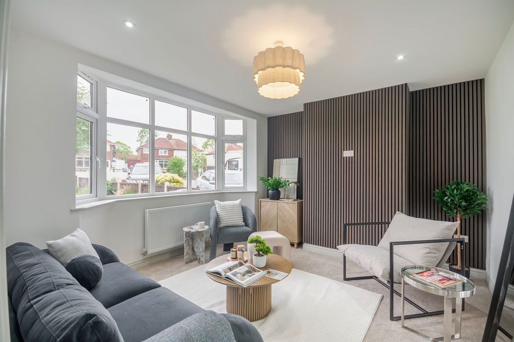 Property photo 2 of 30