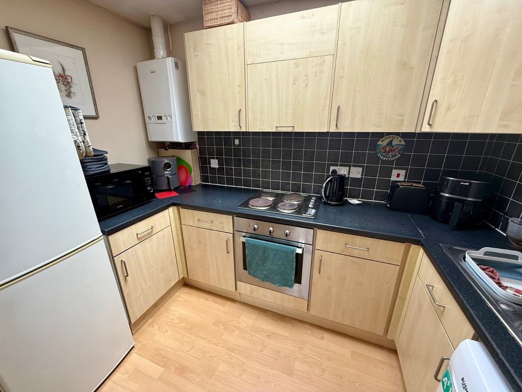 Property photo 3 of 8 Picture No. 06
