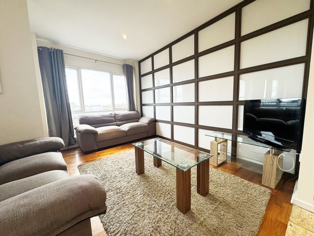 Property photo 2 of 7 Gallery