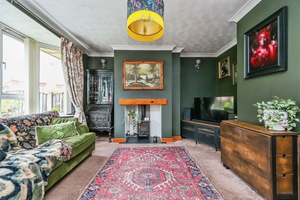 Property photo 3 of 18